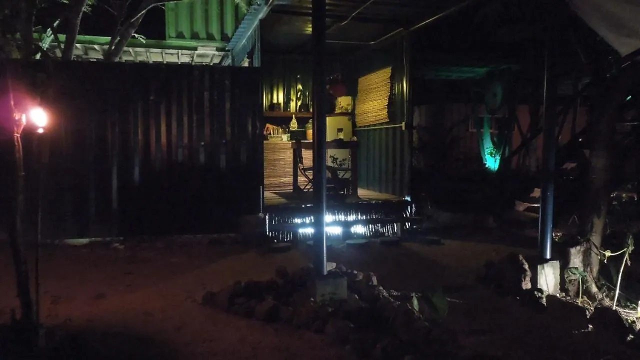 **  Containme Eco Chic Hotel Tulum Meksyk